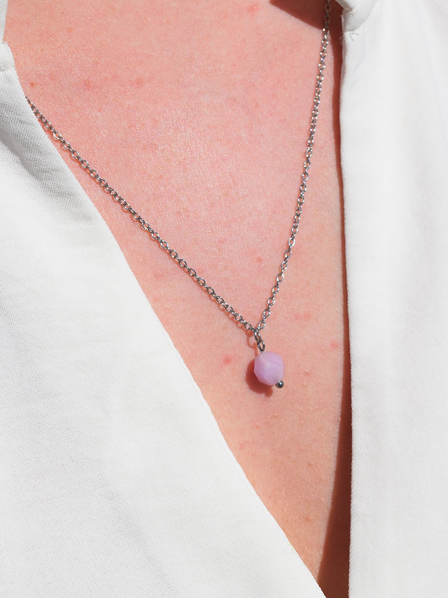 Thilie - Stainless steel and pink chalcedony necklace