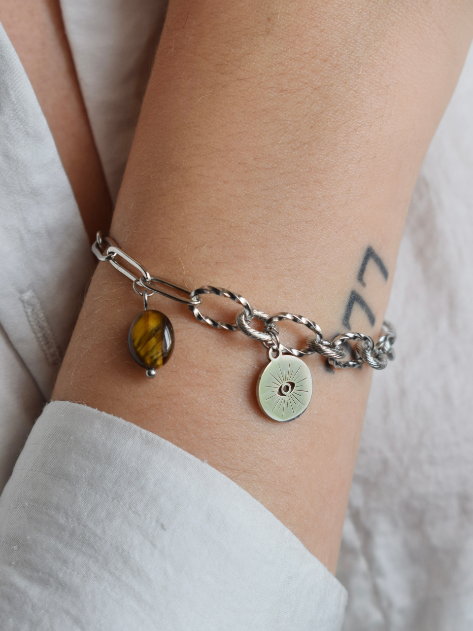 Léna: Stainless Steel and Tiger Eye Bracelet – Power and Protection