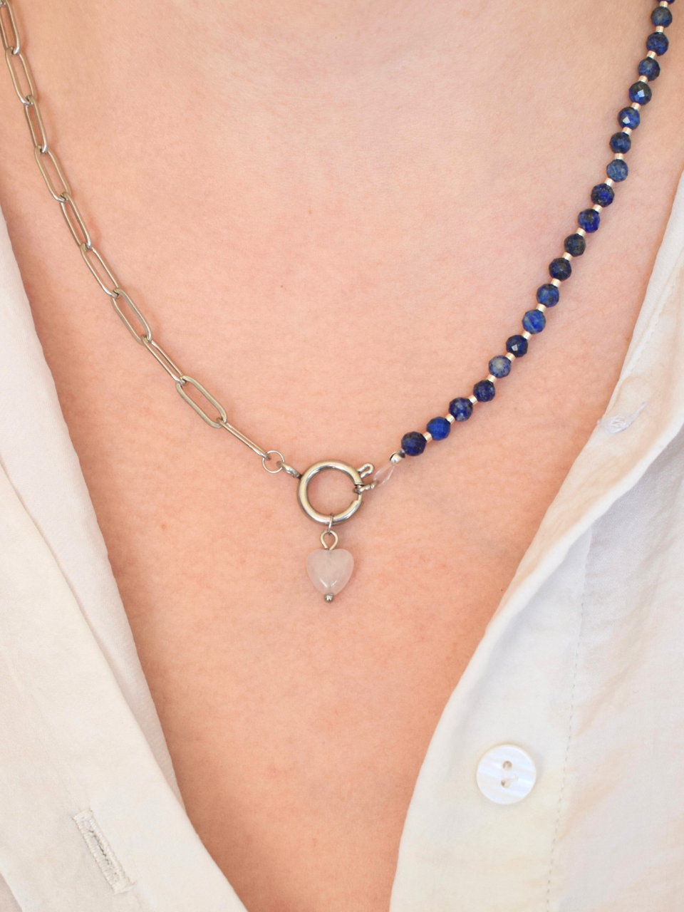 Léonie : Collier en acier inoxydable, Lapis-Lazuli et Quartz Rose – Sérénité et Féminité