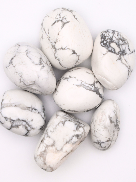 Howlite - Calming, Confidence and Daily Stress Management